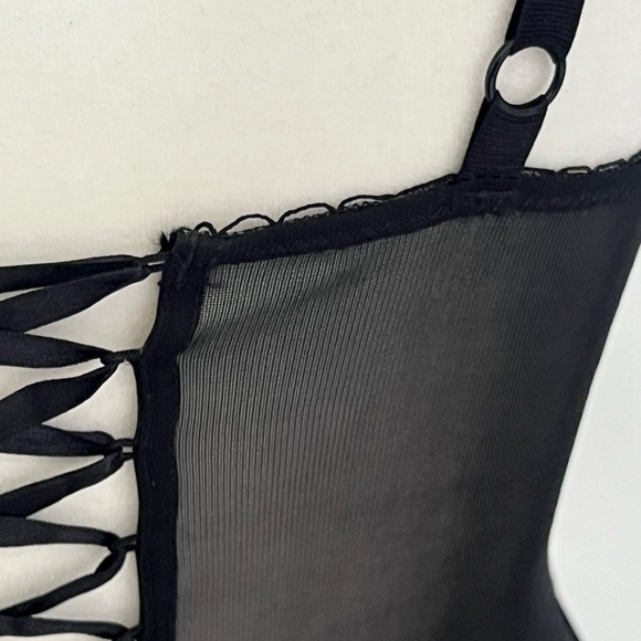 Floral Lace Corset Top - Picture 8 of 11